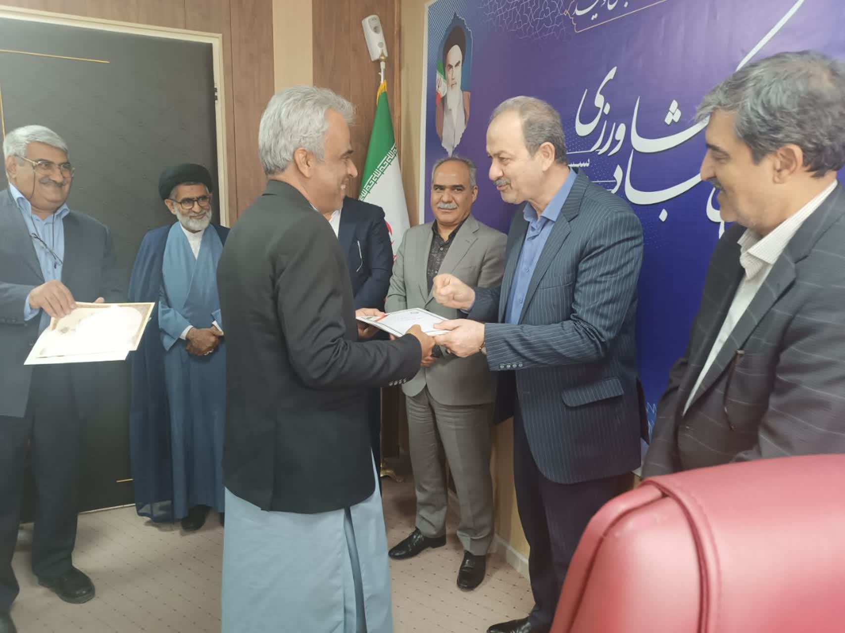 تولید صددرصد بذر دانه‌های روغنی در تعاونی‌ها /اجرای برنامه هفتم دولت مهم‌ترین اولویت تعاون روستایی_1